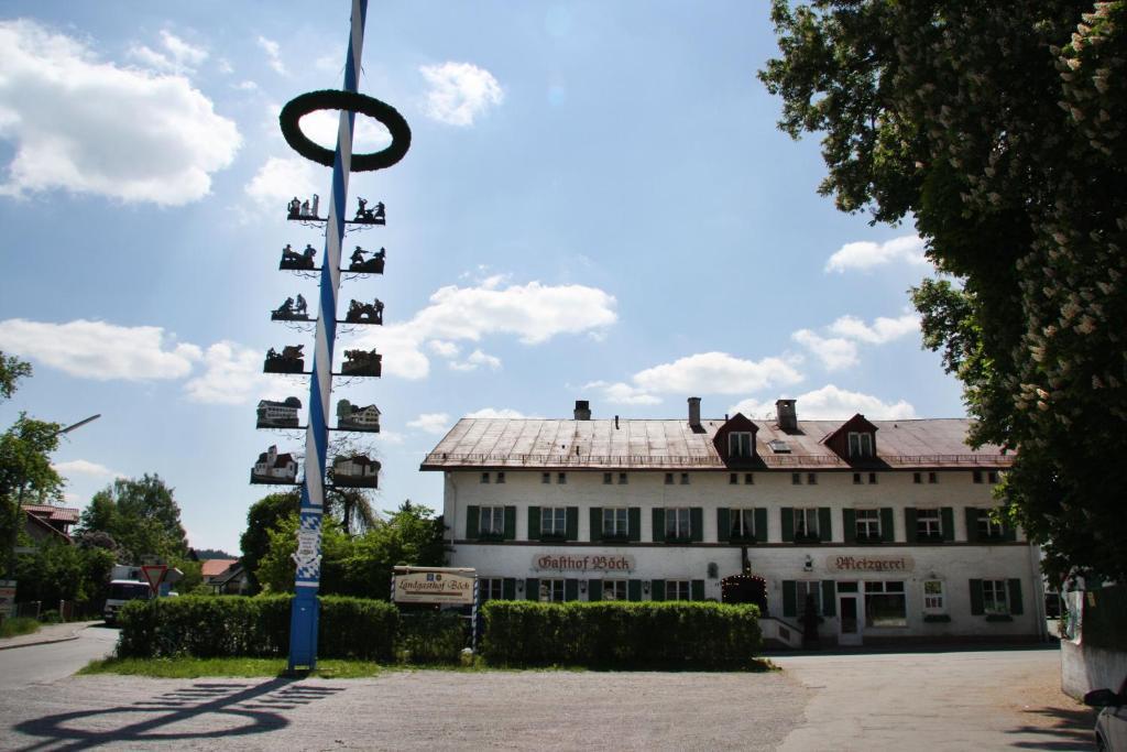 Landgasthof Bock Hotel Gauting Exterior photo