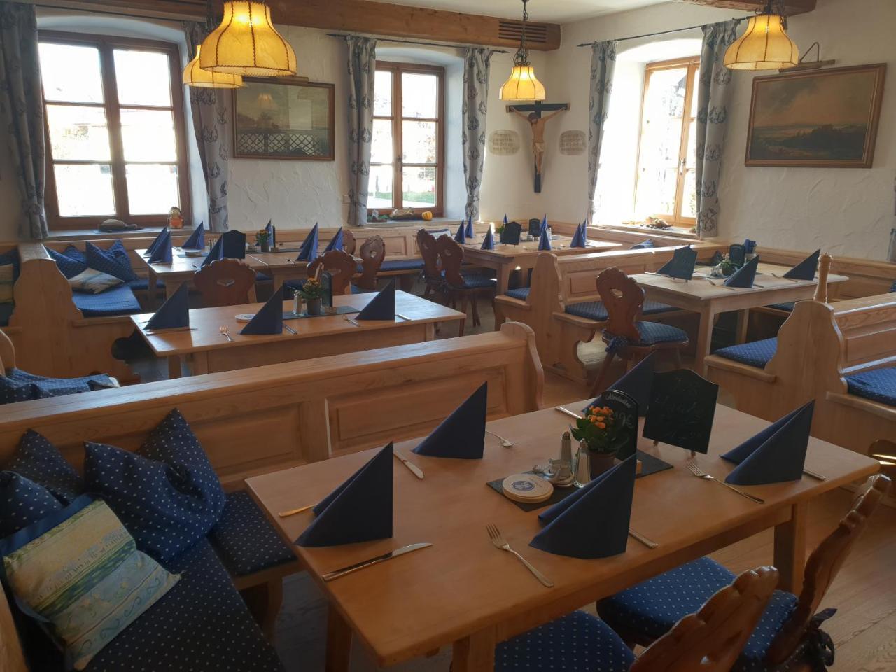 Landgasthof Bock Hotel Gauting Exterior photo